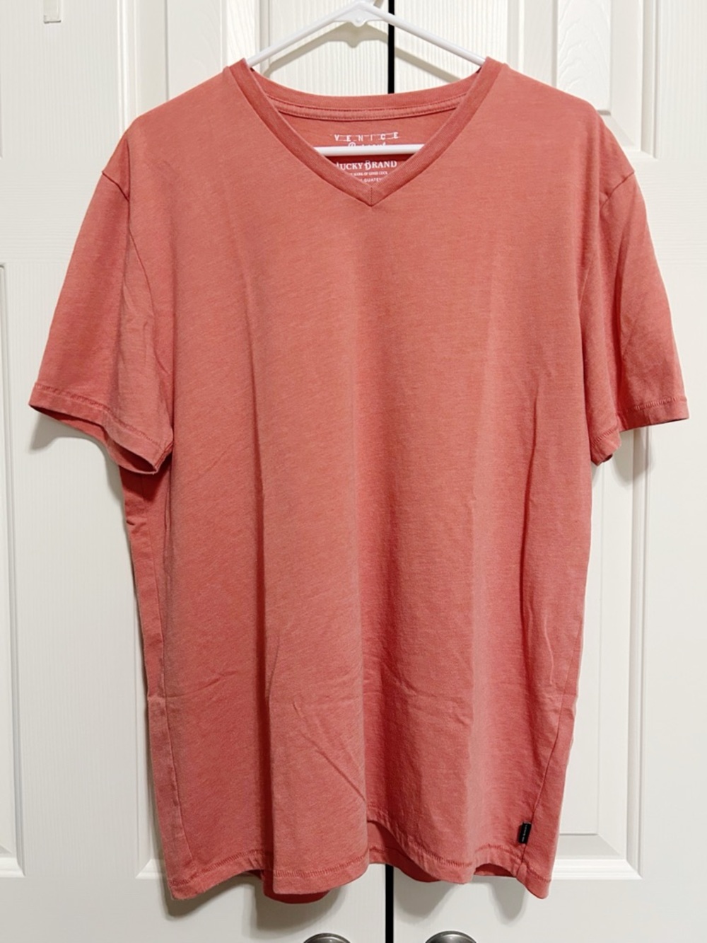 Lucky Brand Venice Burnout V Neck Tee Large Coral Soft Lightweight